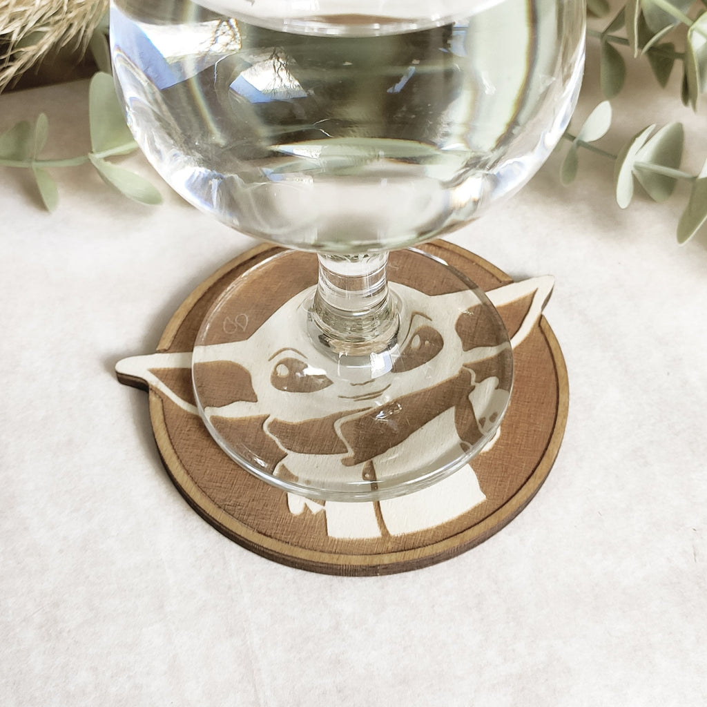 Set of 6 Star Wars Wooden Coasters - Handmade Gift - Housewarming - Wood Kitchenware - Baby Yoda - The Mandalorian