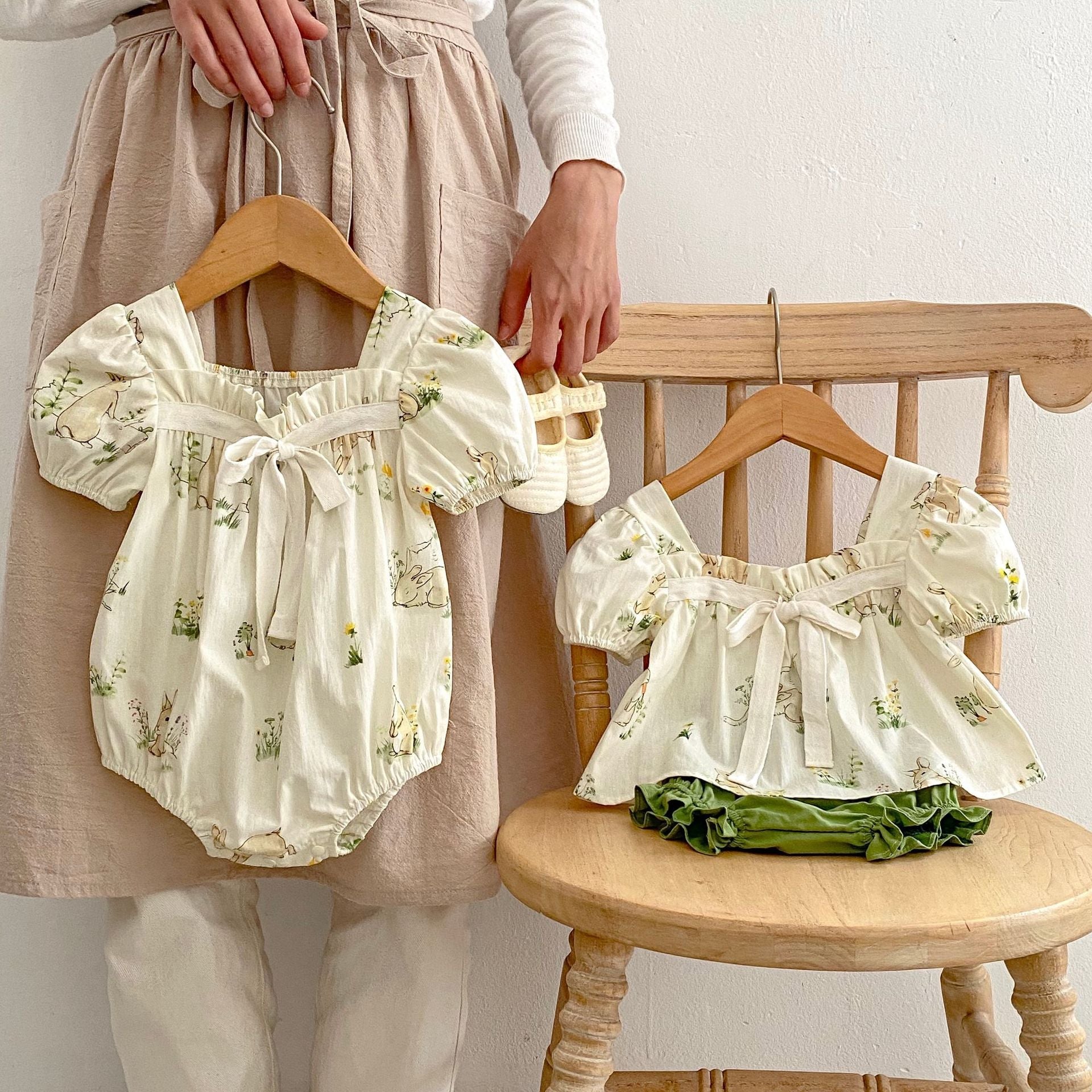 Bunny Pattern Square Neck Bow Tie Puff Sleeve Onesies & Sets